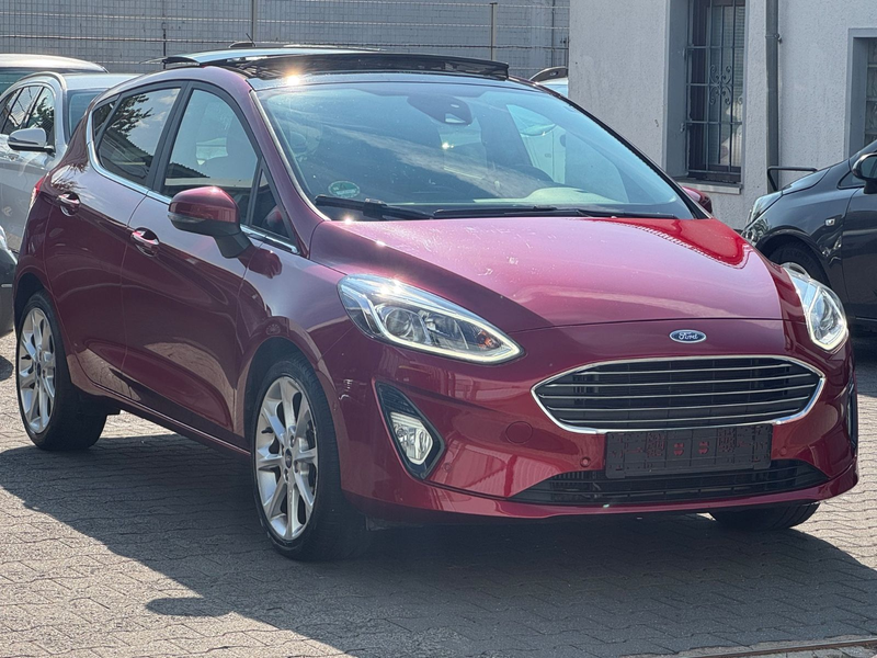 Ford Fiesta 1.5 TDCi Titanium Panoramadach — photo 4
