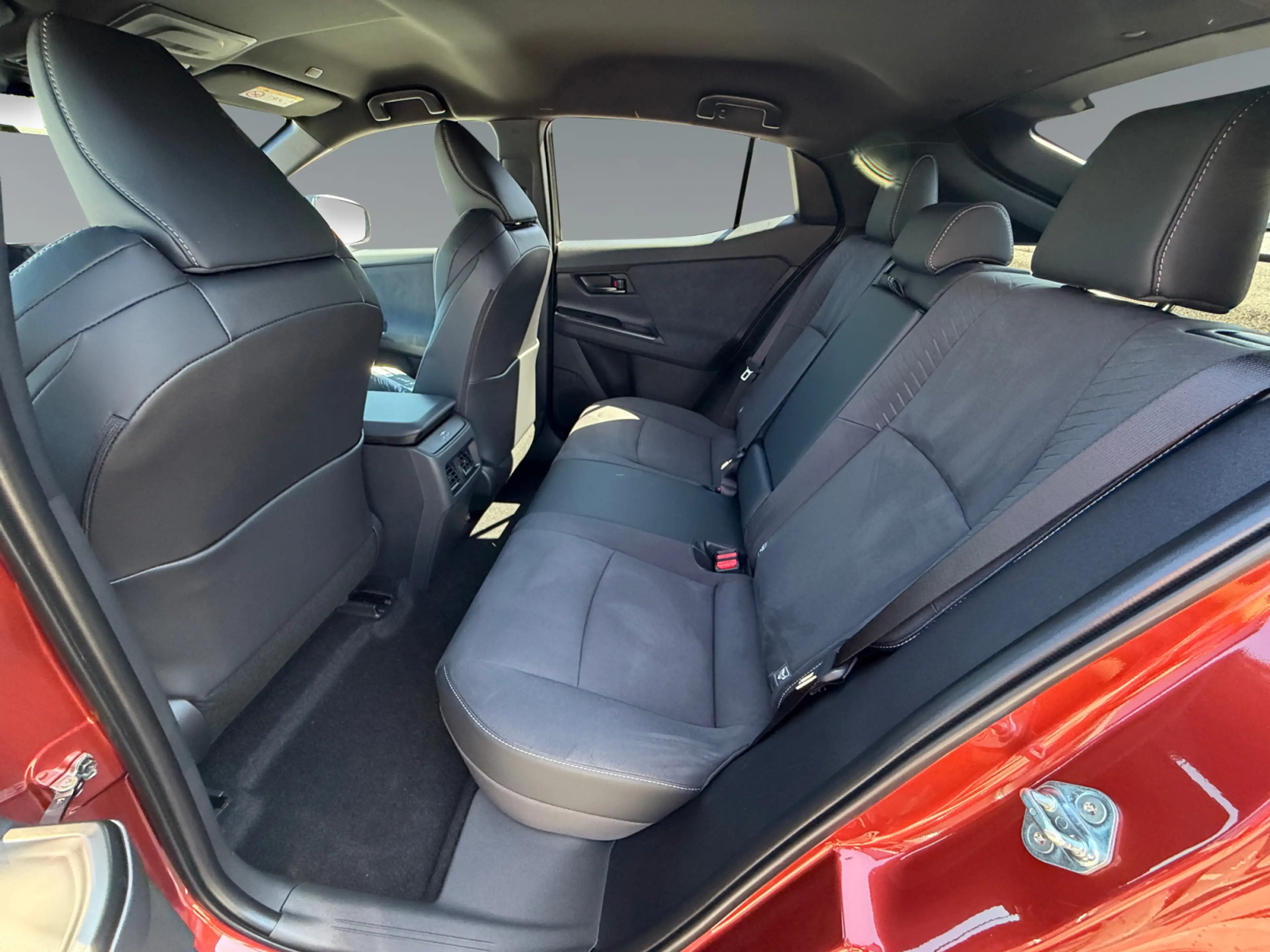 Toyota C-HR+ Toyota C-HR+ 5-Türer Lounge Elektromotor / 77 kWh — photo 13