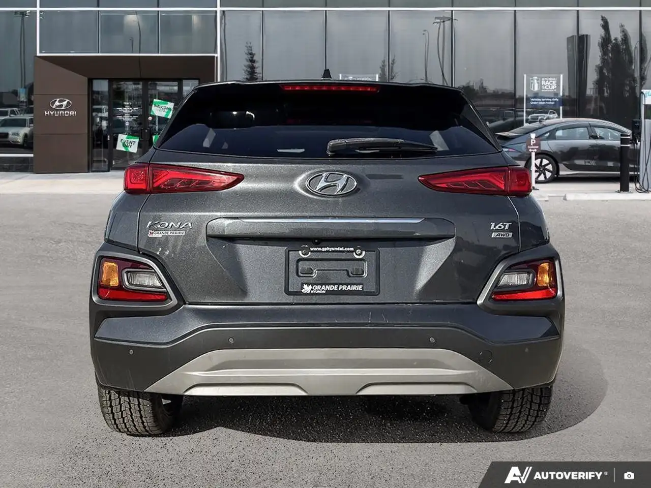 Hyundai KONA снимка Hyundai KONA