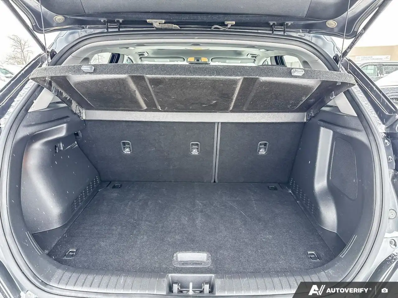 Hyundai KONA снимка Hyundai KONA
