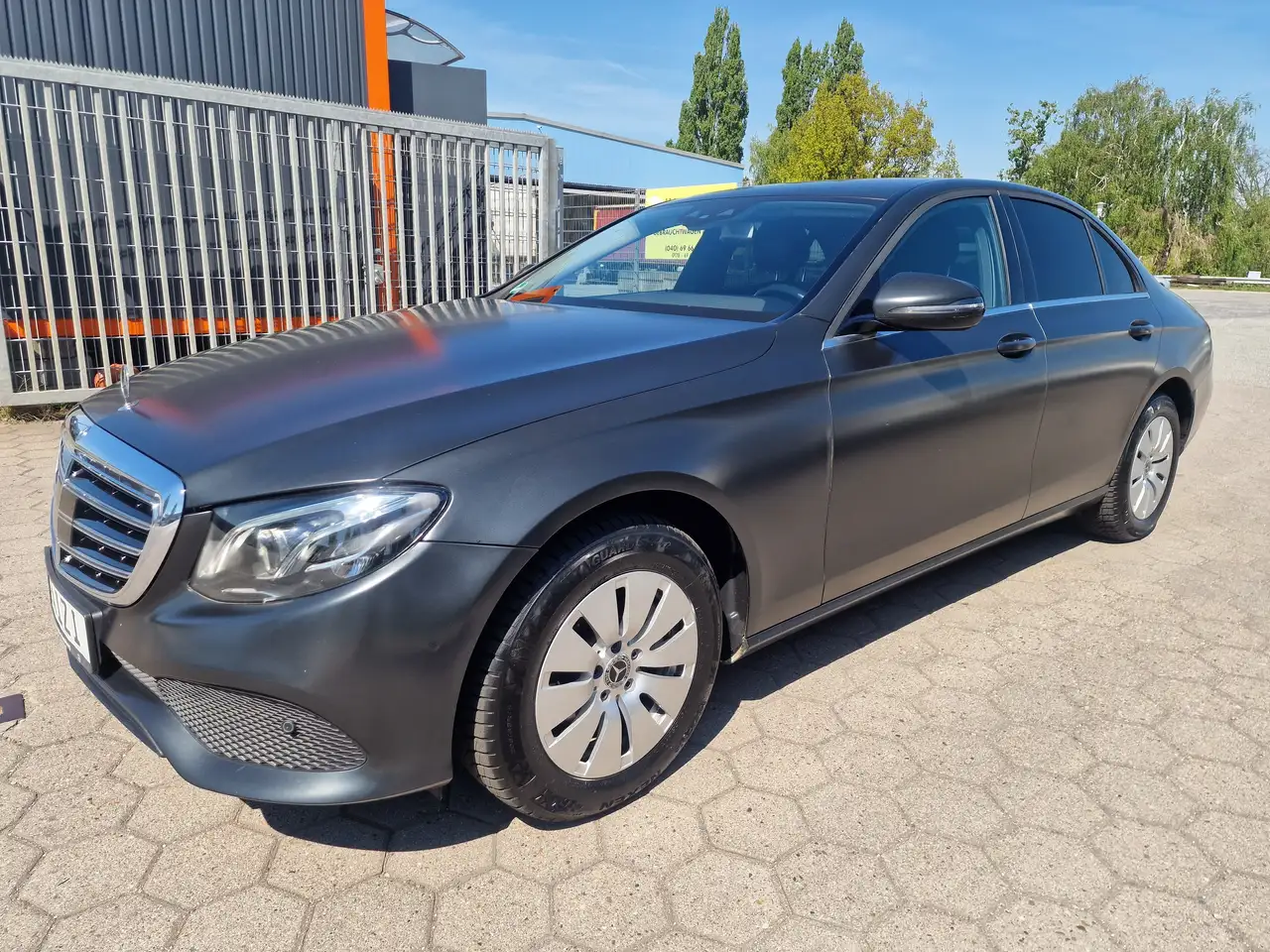Mercedes-Benz E 220