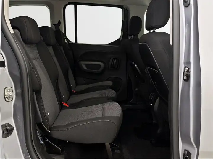 Toyota ProAce City 2025, foto 7