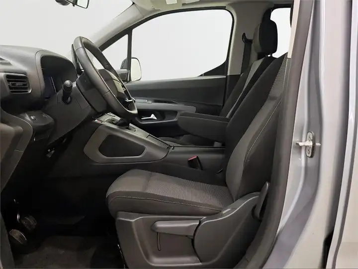 Toyota ProAce City 2025, foto 12