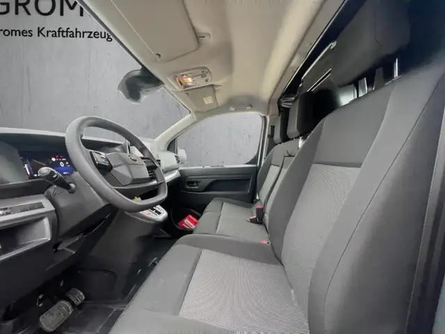 Opel Vivaro view 8