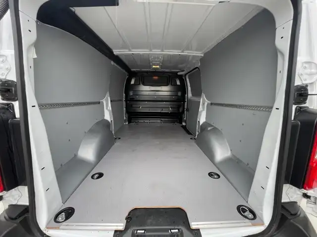 Opel Vivaro view 7