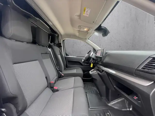 Opel Vivaro view 12