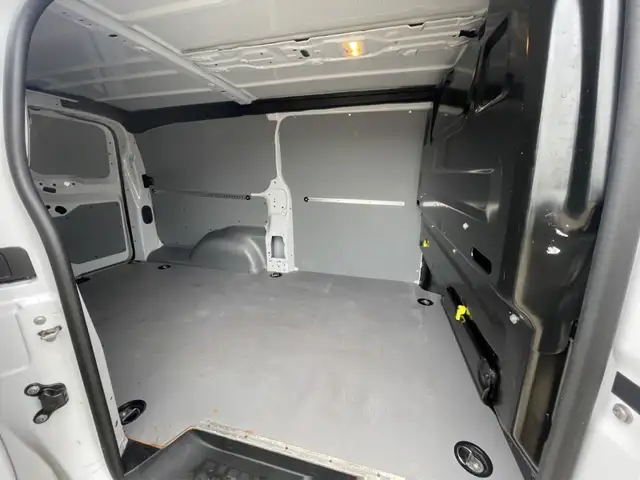 Opel Vivaro view 13