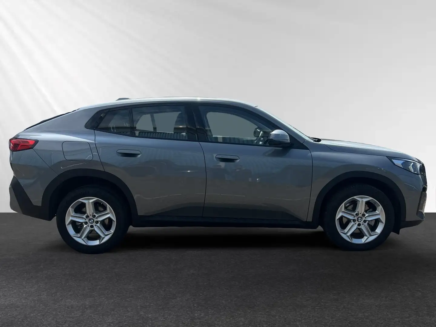 BMW X2 sDrive18d Aut.|Driving&ParkingAssistant|18"LM Grau - 2