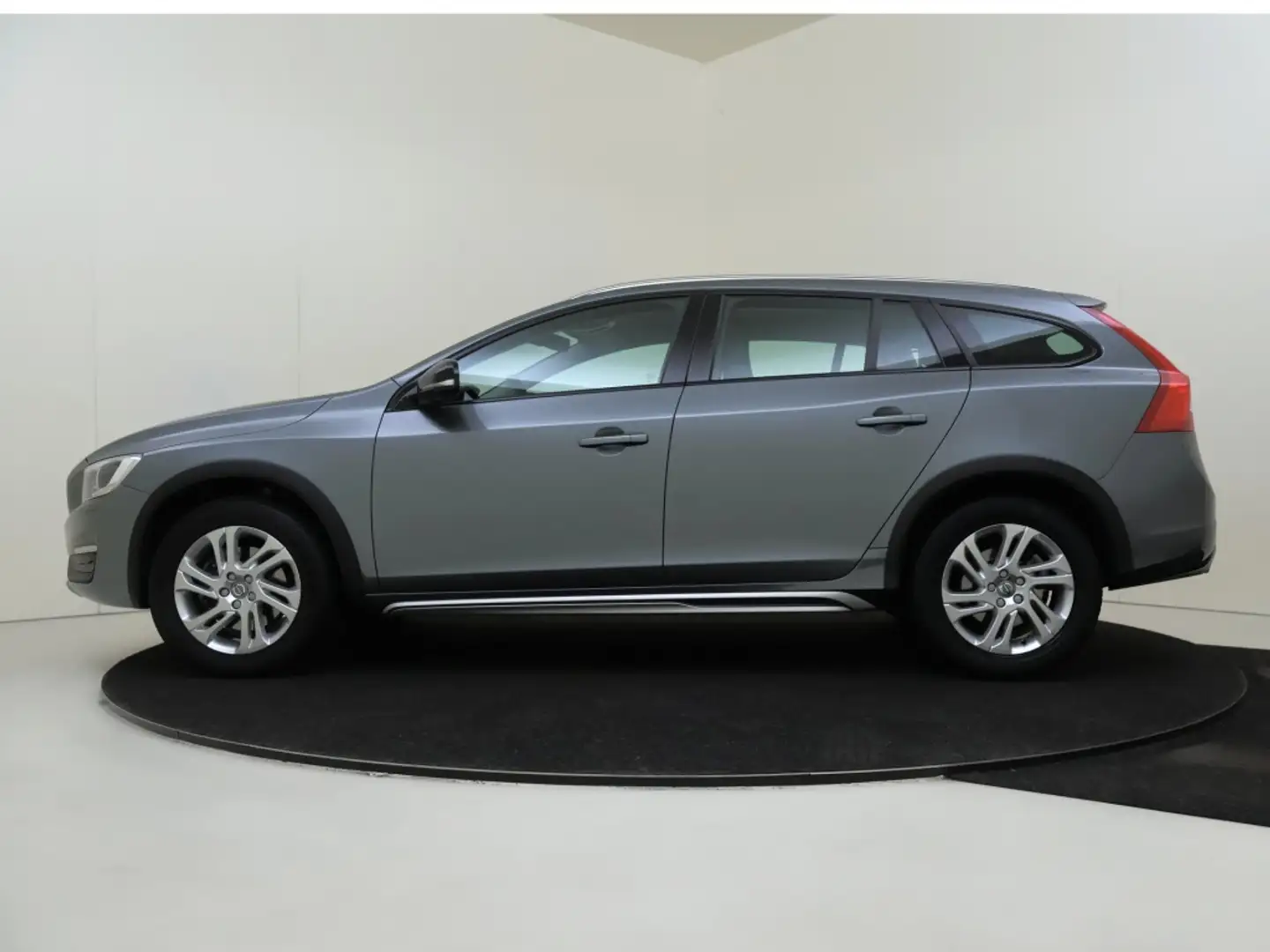 Volvo V60 Cross Country T5 Polar+ | Trekhaak | Stoelverwarming | Achteruit Grijs - 2