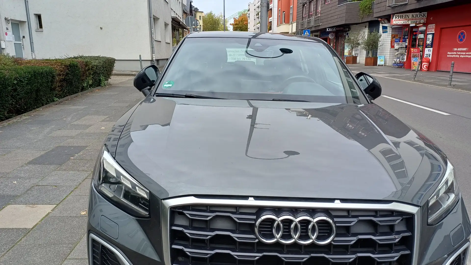 Audi Q2 Q2 30 TFSI S tronic design Silber - 1