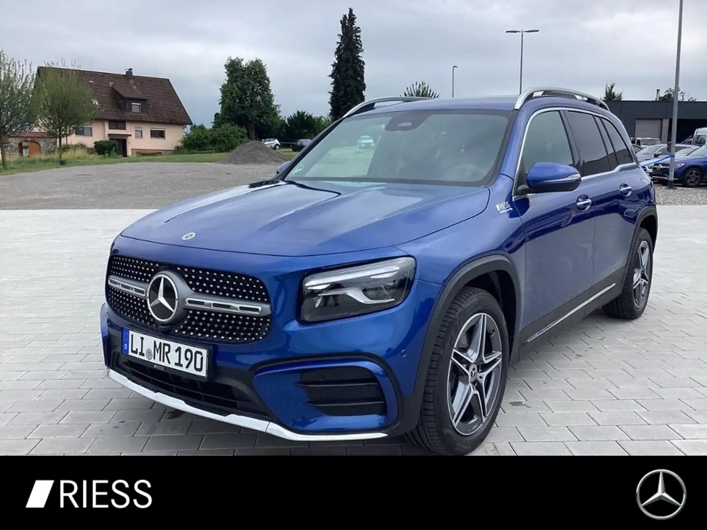 Mercedes-Benz GLB 200 AMG+7 SITZER+AHK+MULTIBEAM+TOTWKL+KEYL+ Blau - 1