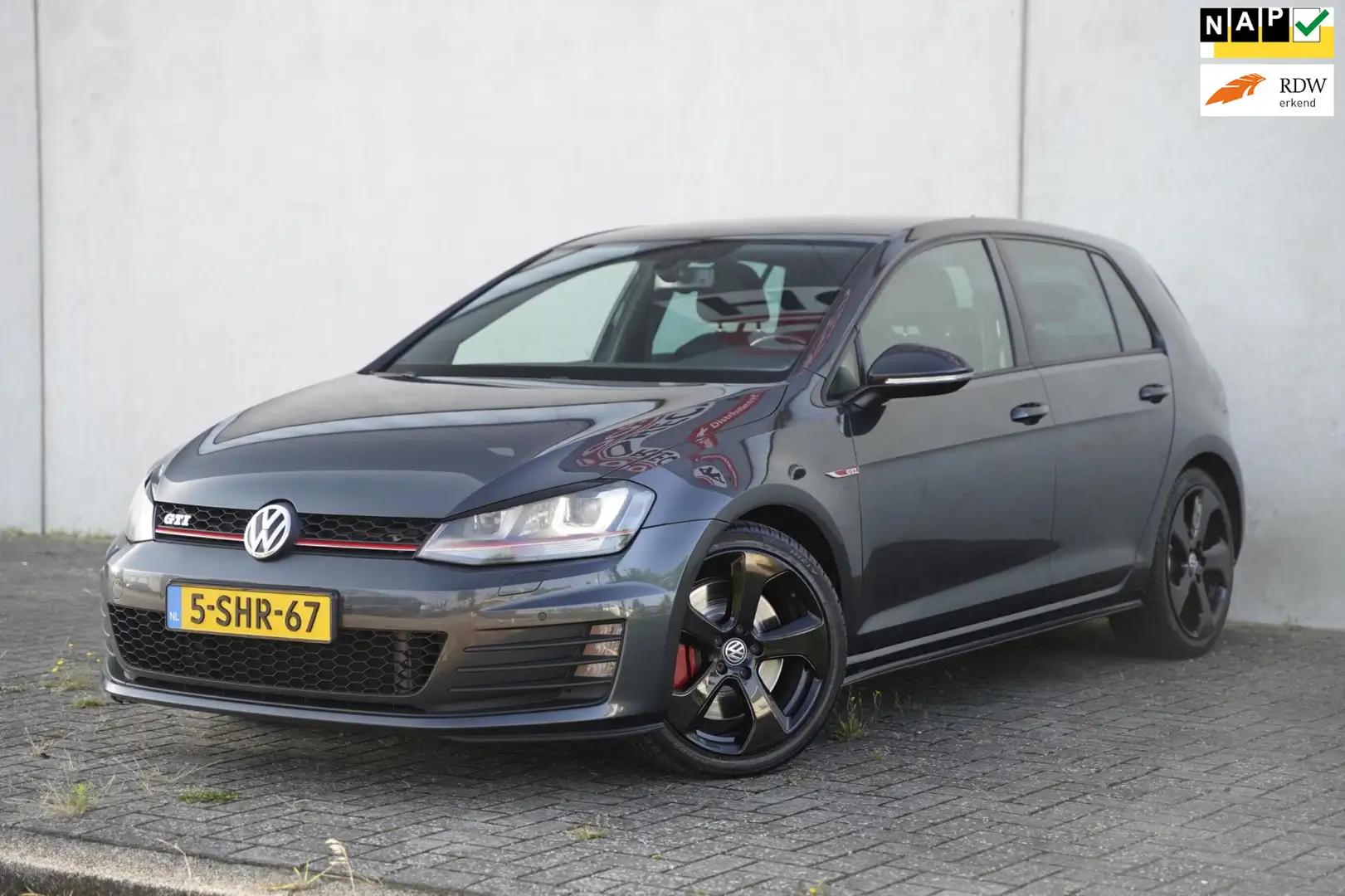 Volkswagen Golf GTI 2.0 TSI Performance, Origineel NL, NAP Grijs - 1