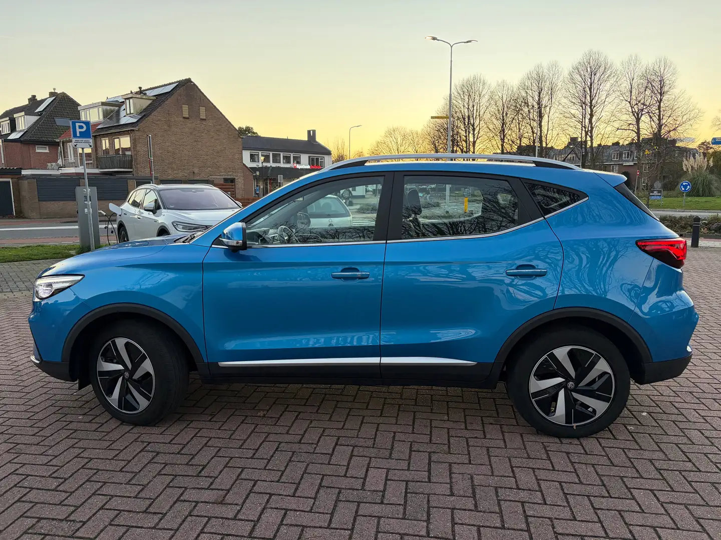 MG ZS EV Luxury Long Range Kék - 2