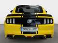 Ford Mustang Ford Mustang 2.3 EcoBoost 290 CV (213 kW) Fastback 2015: El Auténtico Mito Americano que Combina Diseño Musculoso!!!!!!!! Amarillo - thumbnail 3
