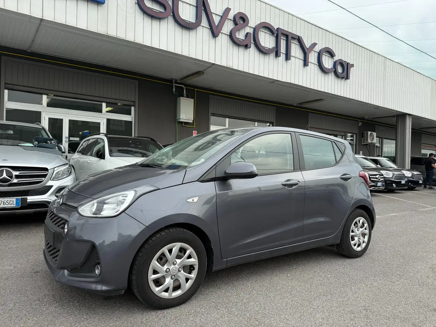 Hyundai i10 i10 1.0 INCIDENTATA Grey - 1