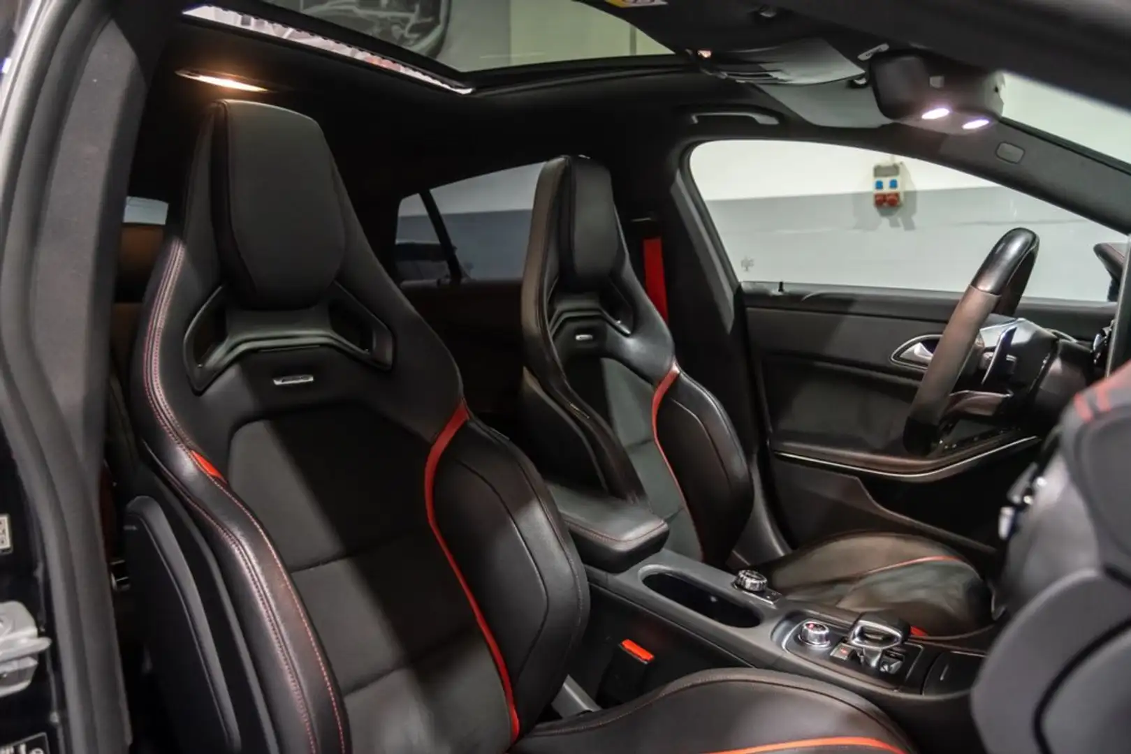 Mercedes-Benz CLA 45 AMG Mercedes-AMG 4M Shooting Brake Negro - 2