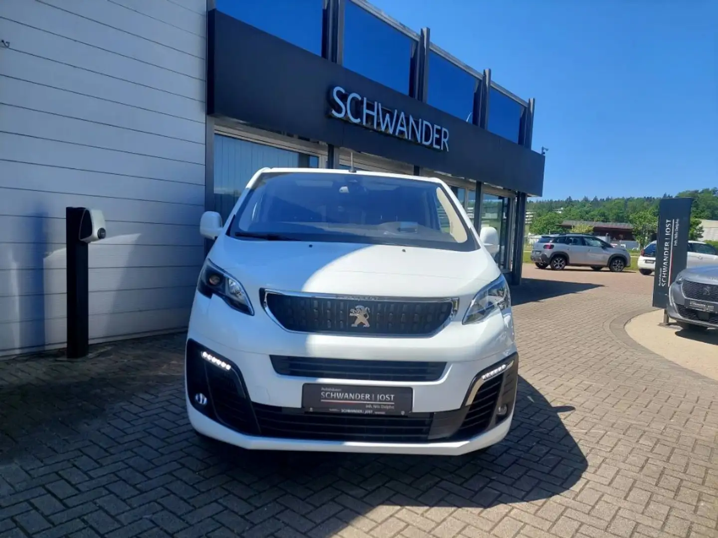 Peugeot Traveller Allure L3 2.0 BlueHDi 180 FAP EU6d 7-Sitzer White - 2