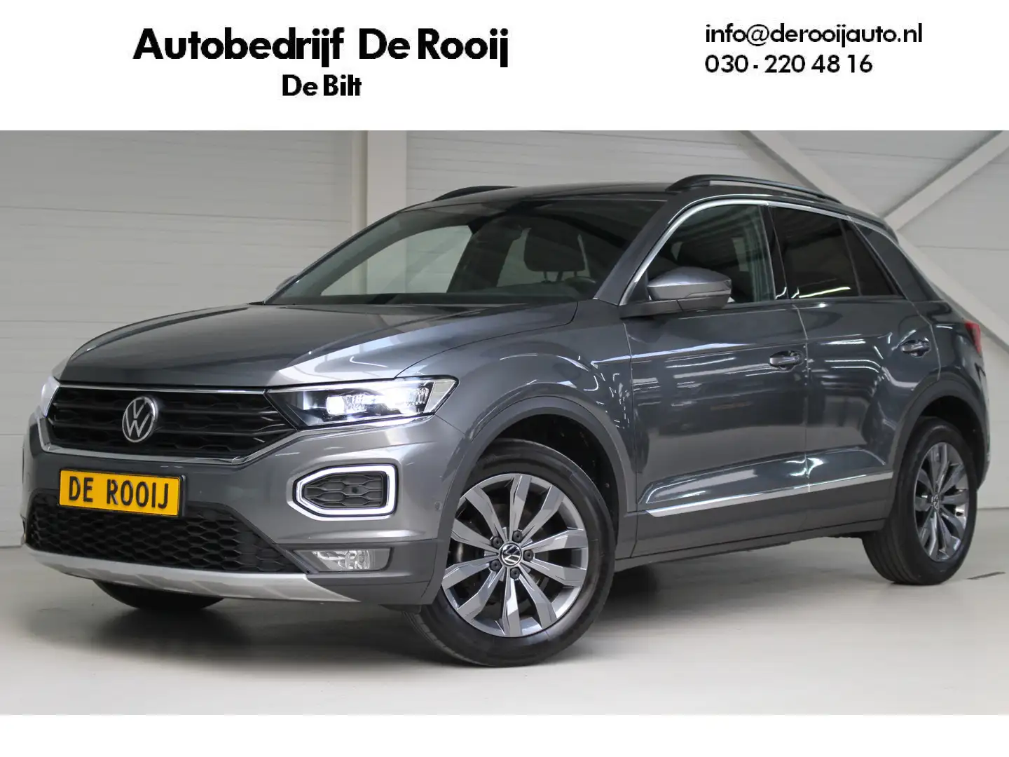 Volkswagen T-Roc 1.5 TSI Sport Navigatie | Camera | Trekhaak | Adap Gris - 1