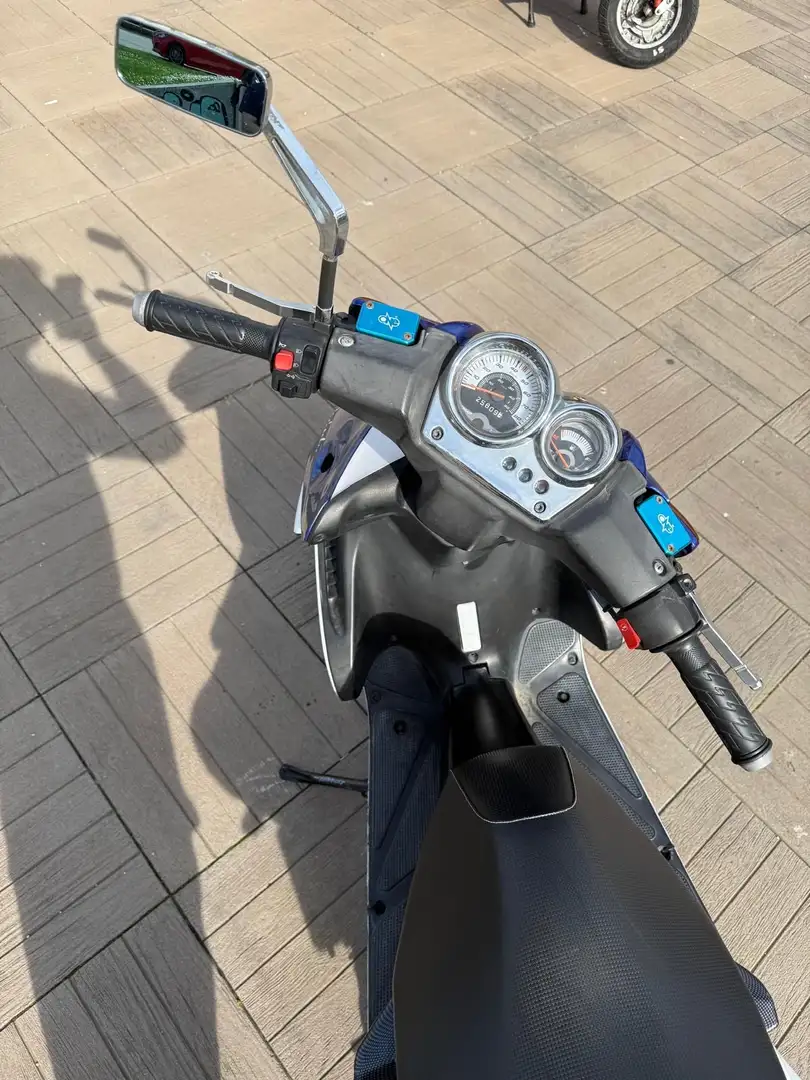 Yamaha Aerox Blau - 2
