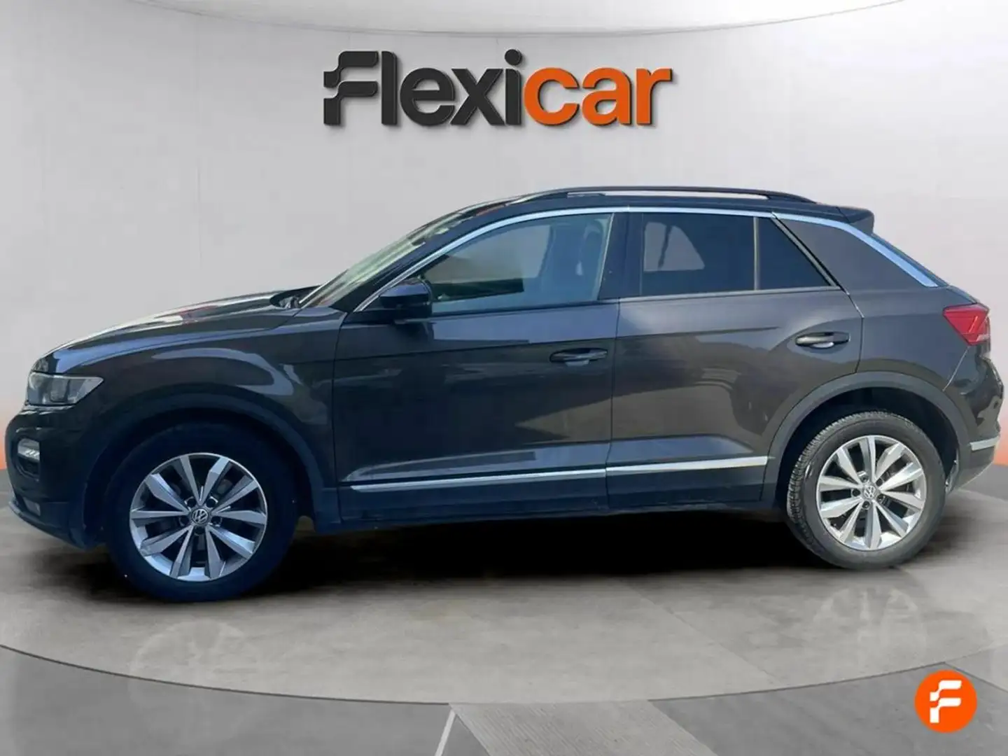 Volkswagen T-Roc 1.0 TSI Advance Gris - 2