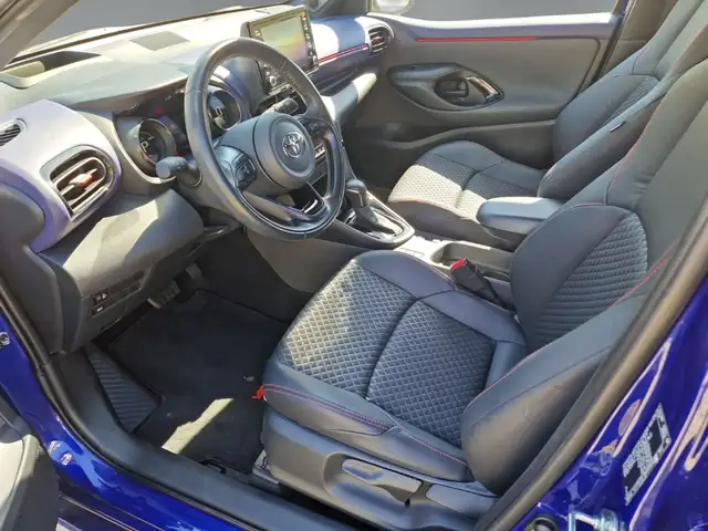 Toyota Yaris view 10