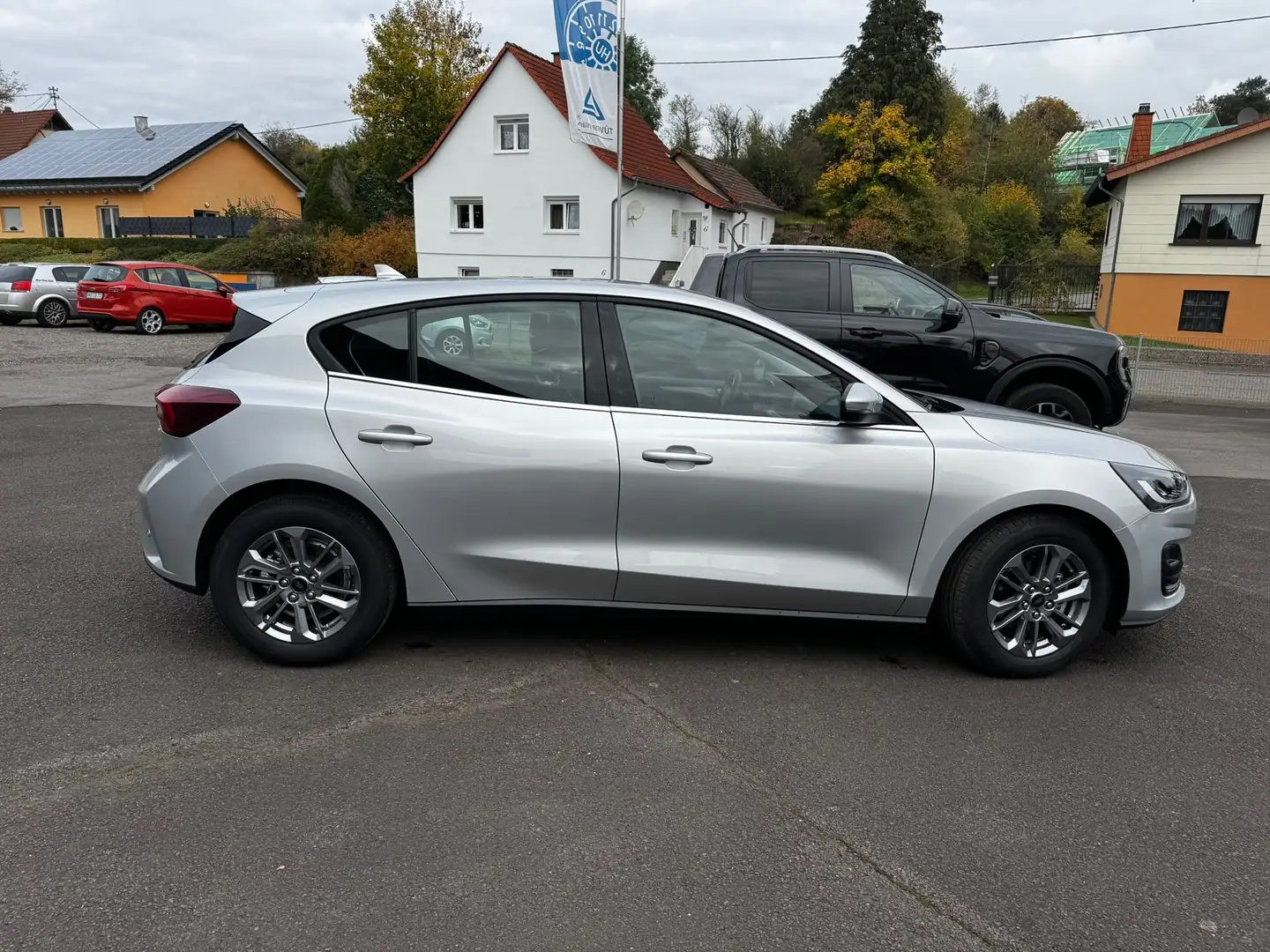 Ford Focus Titanium Silber - 2