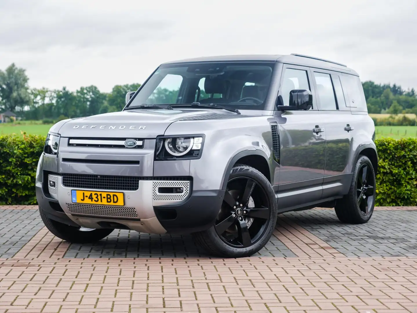 Land Rover Defender 110 3.0 P400 110 HSE 7p. | EXPORTPRIJS | Meridian Grau - 2