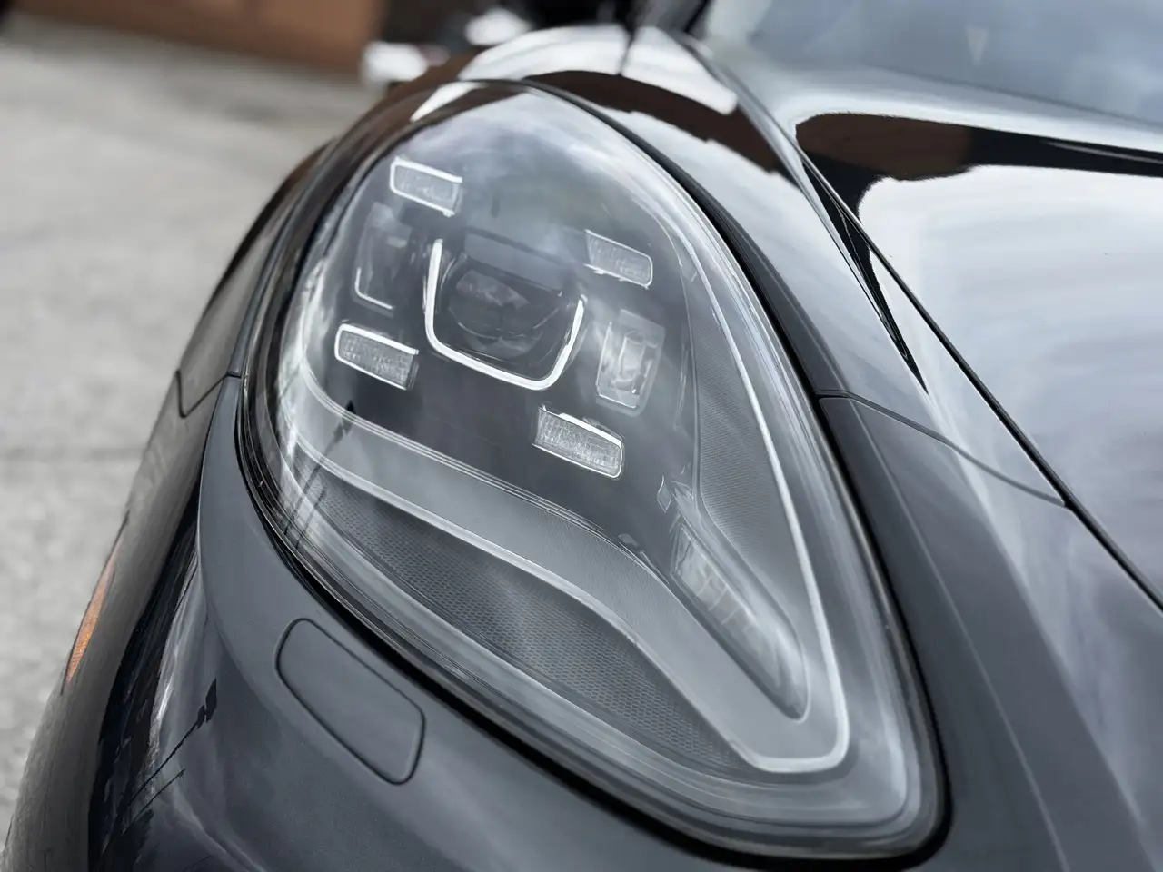 Porsche Panamera снимка Porsche Panamera