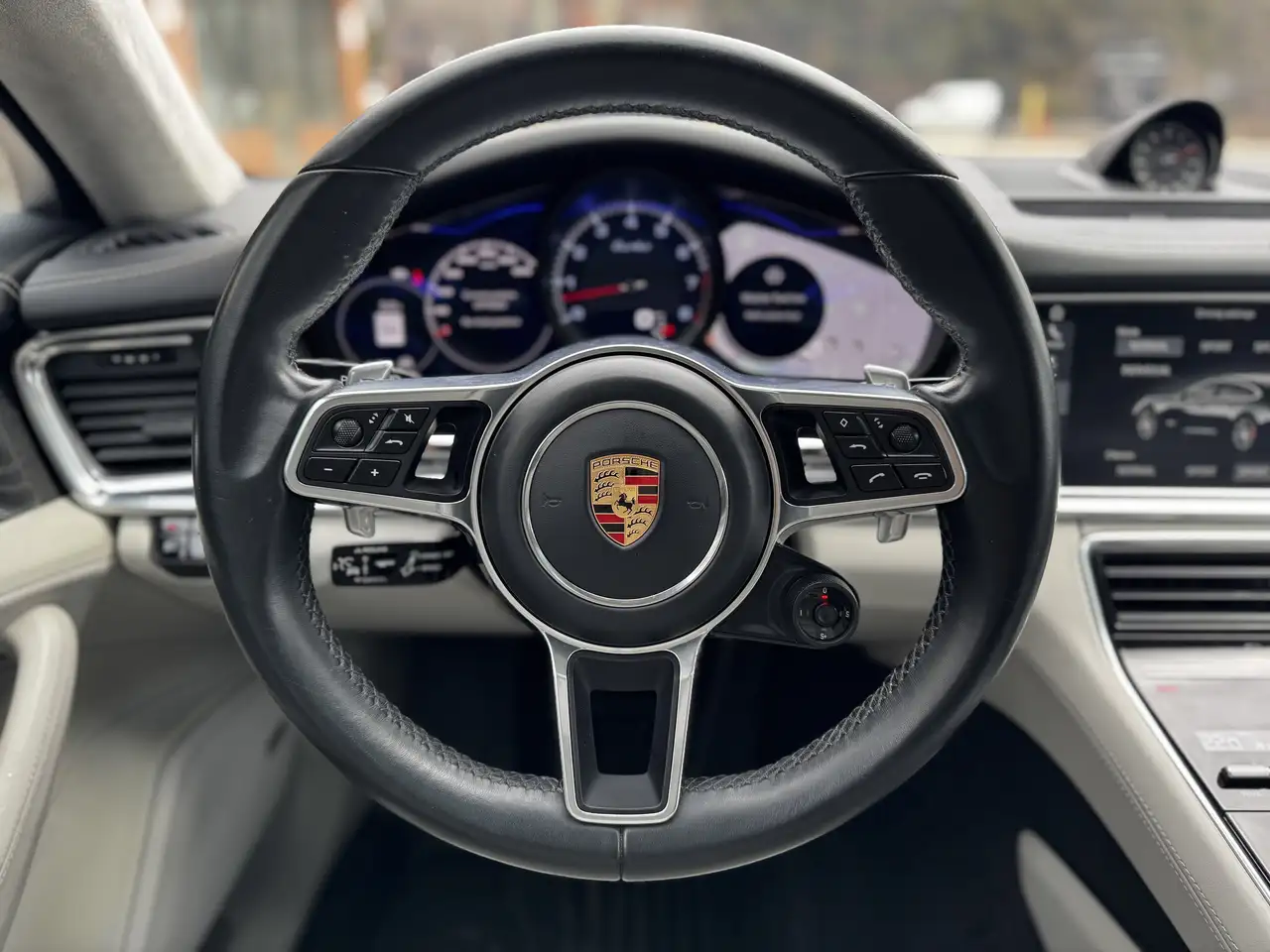 Porsche Panamera снимка Porsche Panamera