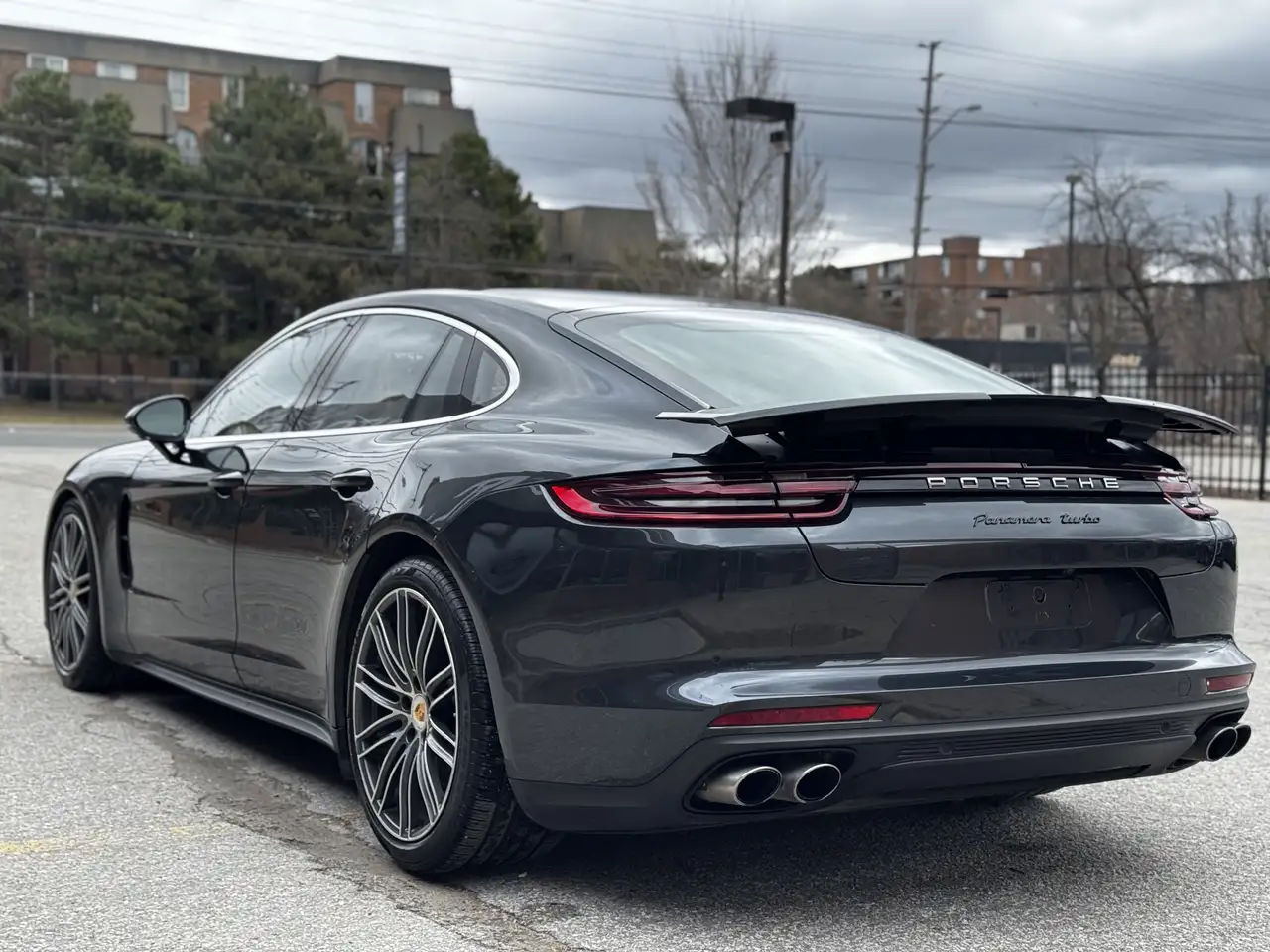 Porsche Panamera снимка Porsche Panamera