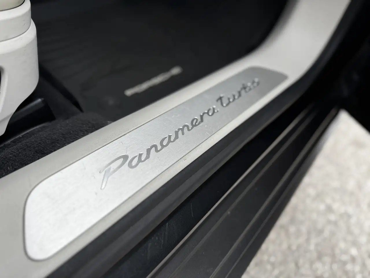 Porsche Panamera снимка Porsche Panamera