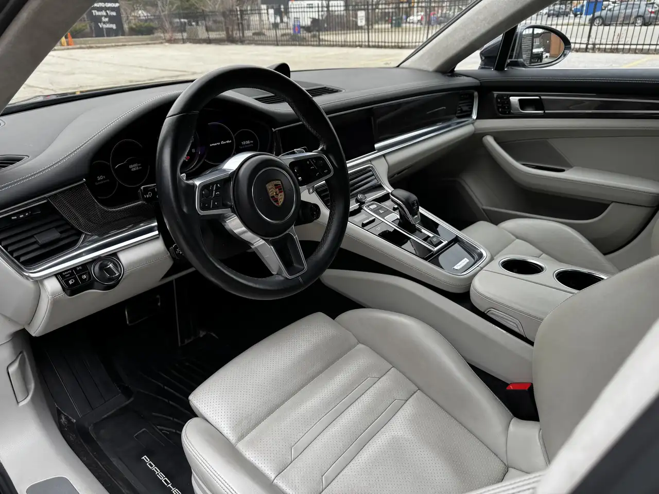 Porsche Panamera снимка Porsche Panamera