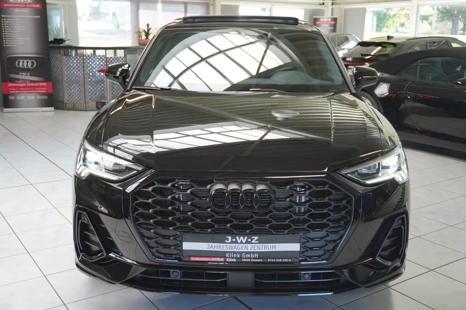 Audi Q3 Sportback 2xS-LINE 35 TFSI S-Tronic*AHK*PANO* Чорний - 2
