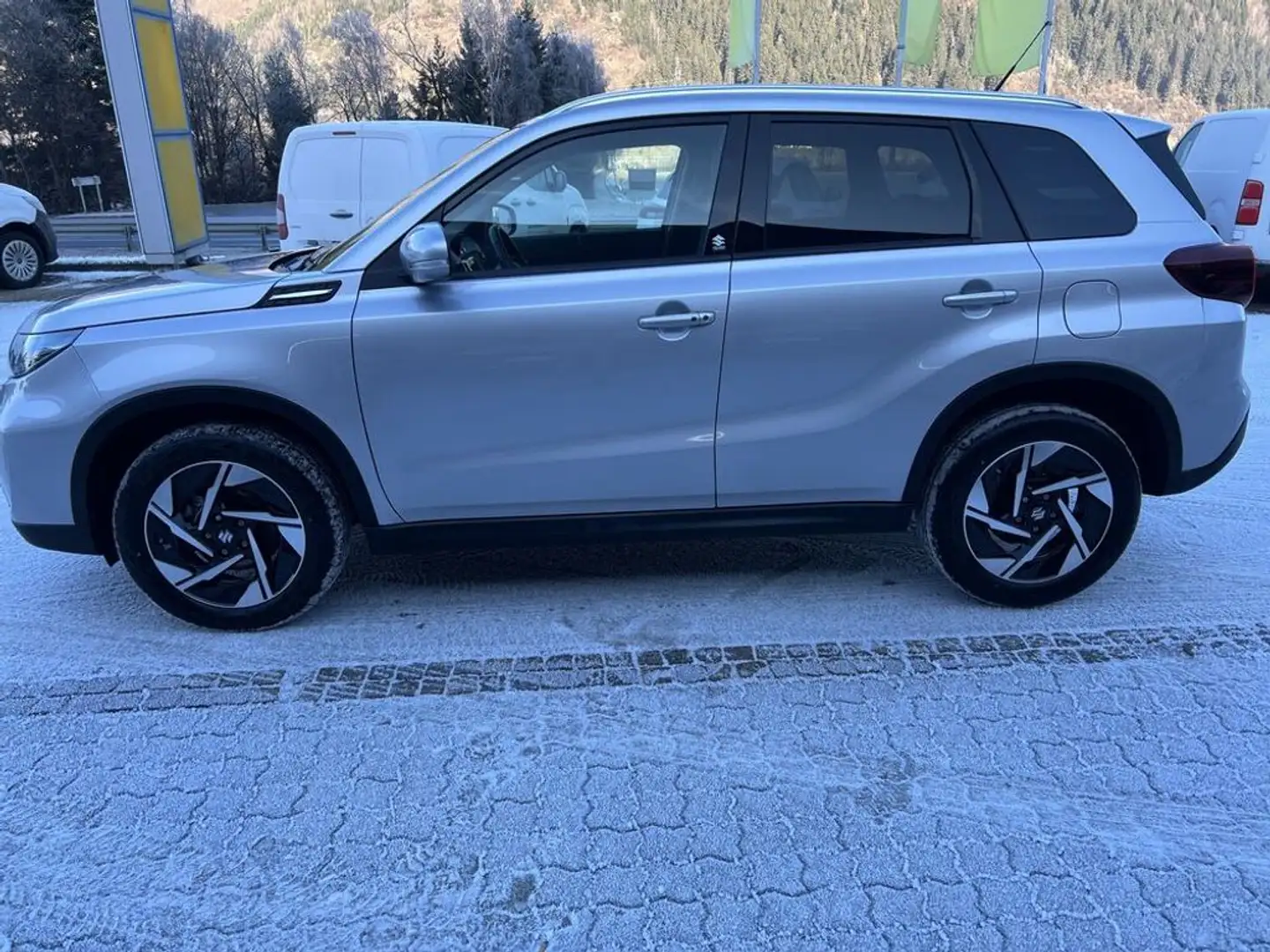 Suzuki Vitara 1,4 DITC Hybrid ALLGRIP flash Silber - 2