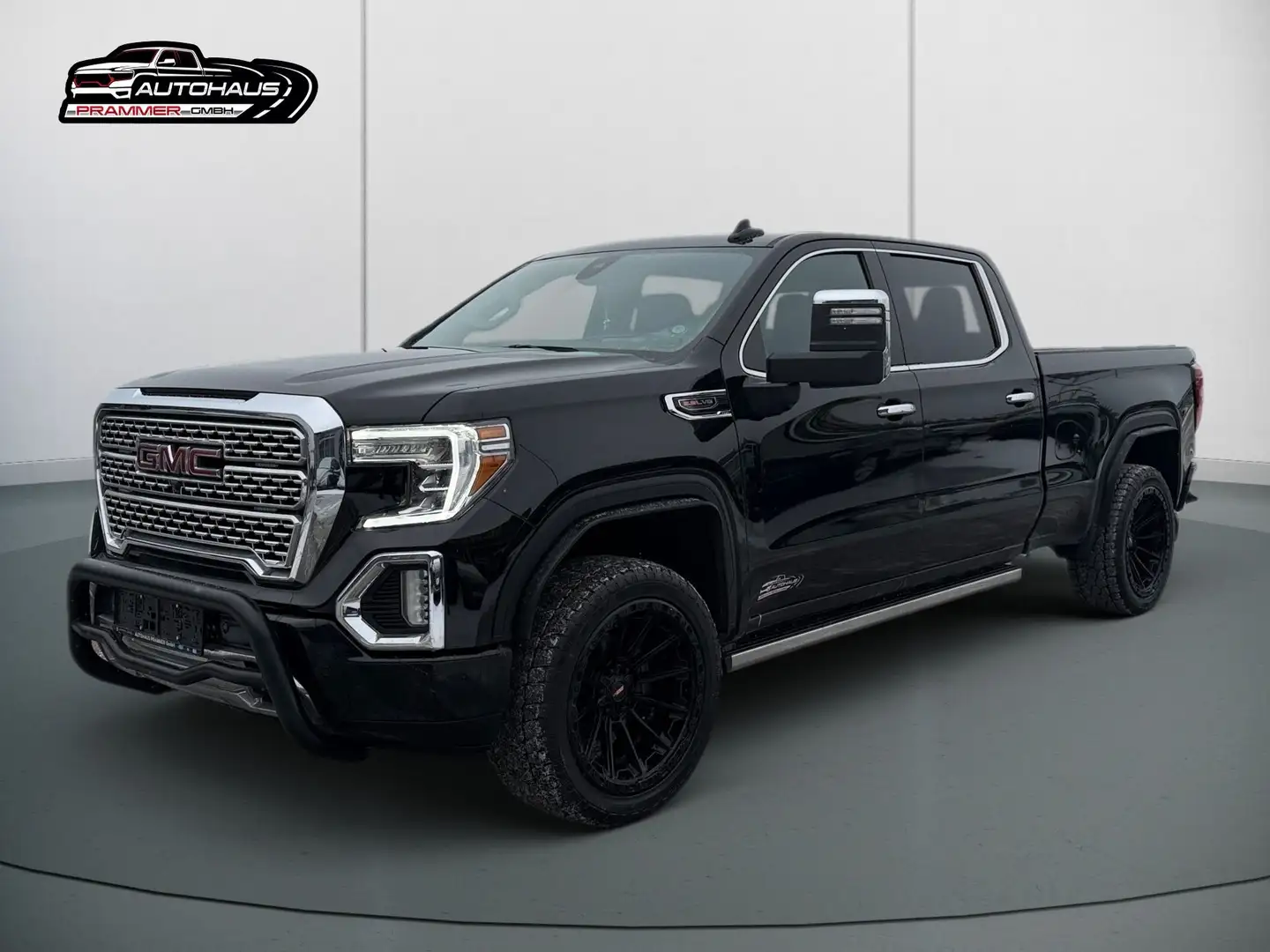 GMC Sierra 1500 Denali Crew Cab Long Bed 4x4 Schwarz - 1
