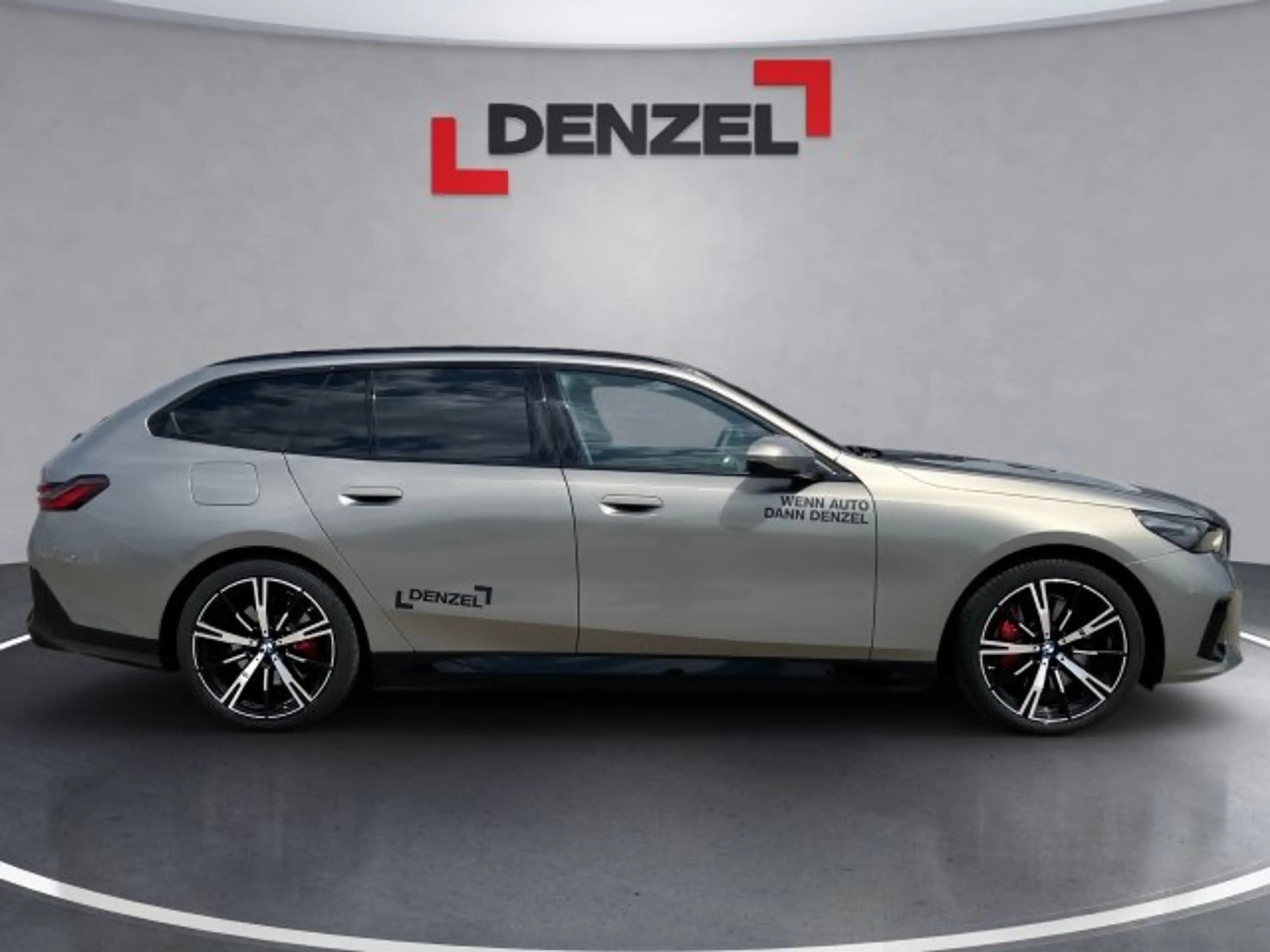BMW i5 xDrive40 Touring — photo 5