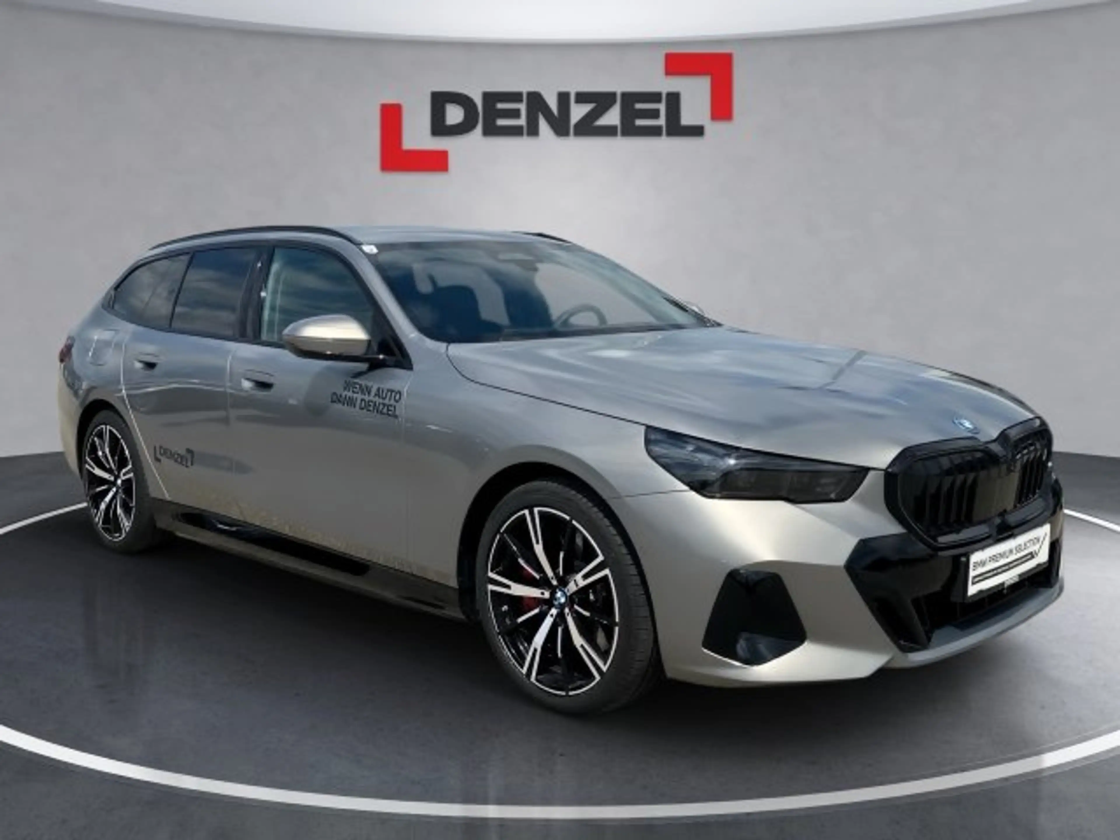 BMW i5 xDrive40 Touring — photo 6