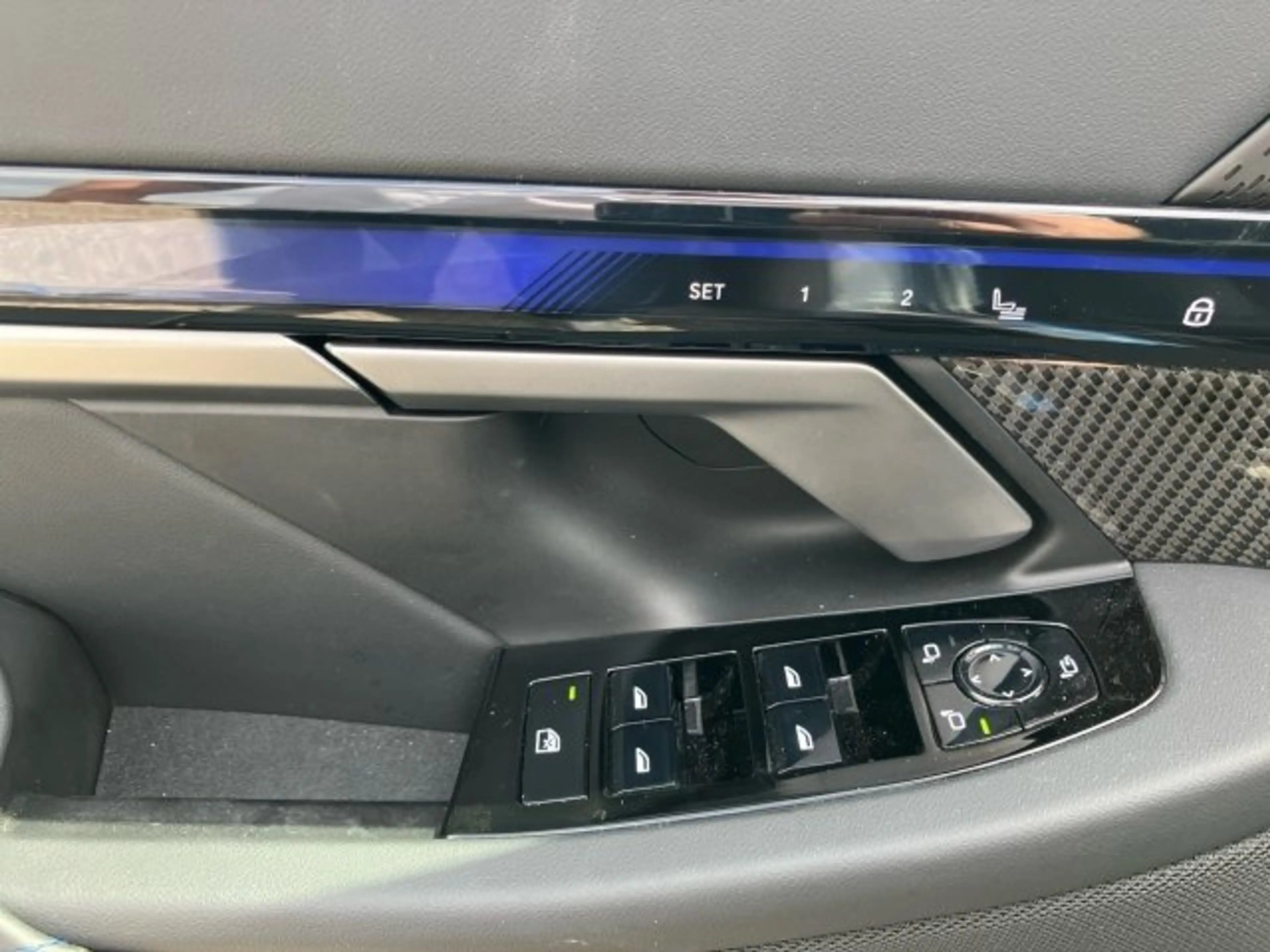 BMW i5 xDrive40 Touring — photo 15
