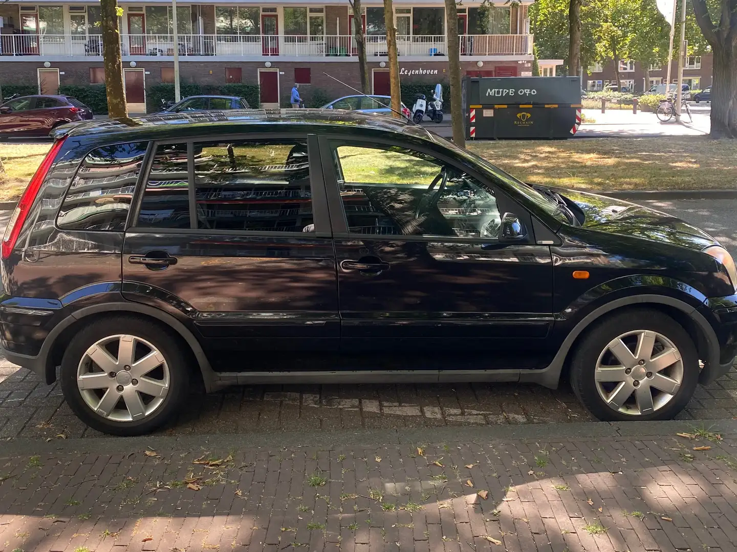 Ford Fusion Fusion 1.6-16V Futura Noir - 1