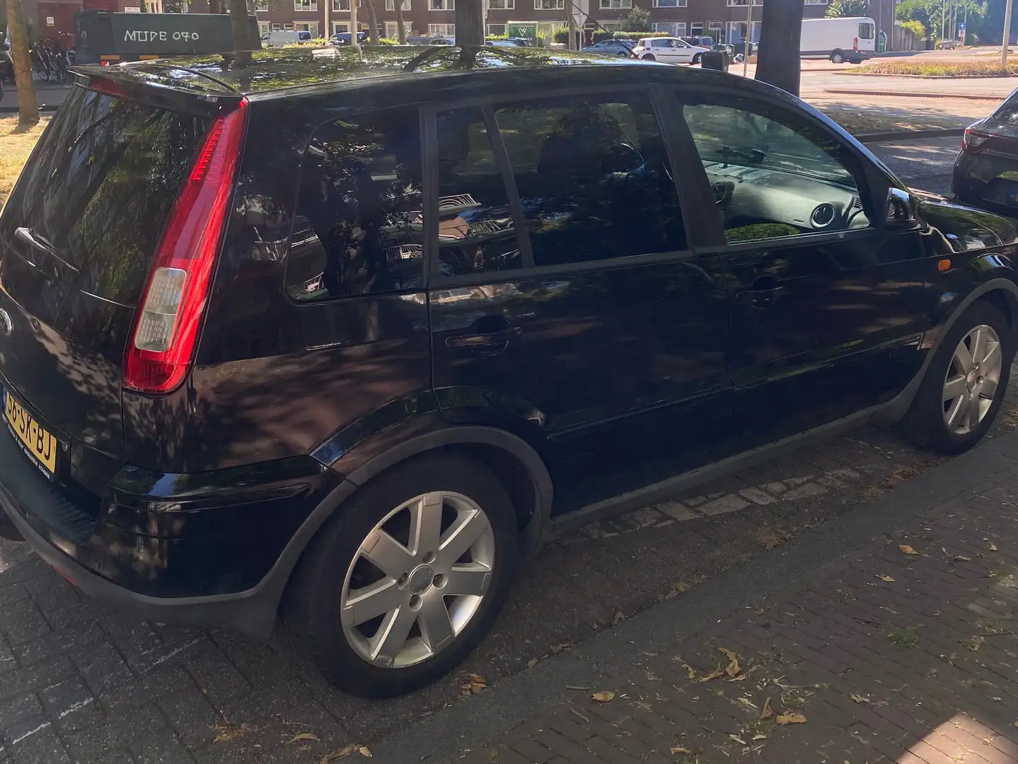 Ford Fusion Fusion 1.6-16V Futura Noir - 2