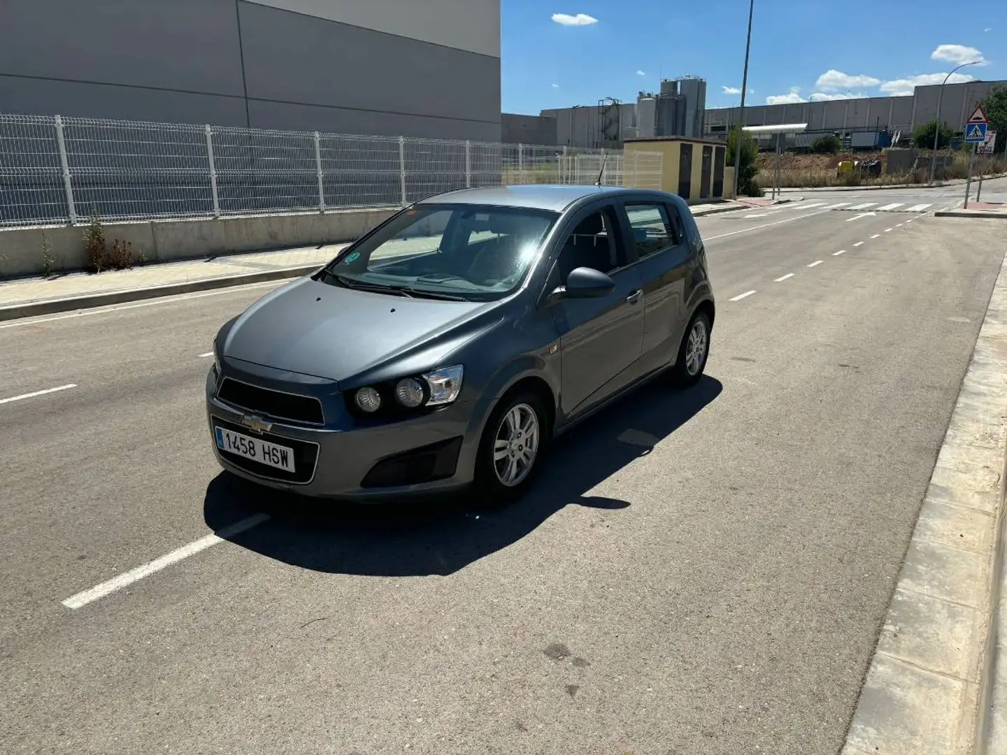 Chevrolet Aveo 1.2 16v LT Gris - 1