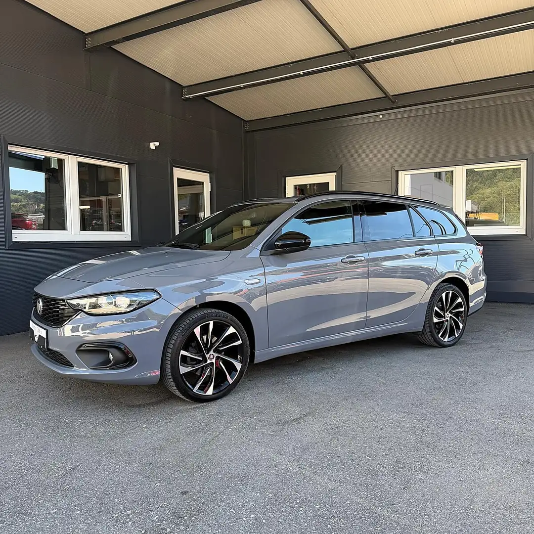 Fiat Tipo MultiJet 120 SCR Lounge+ Grau - 2