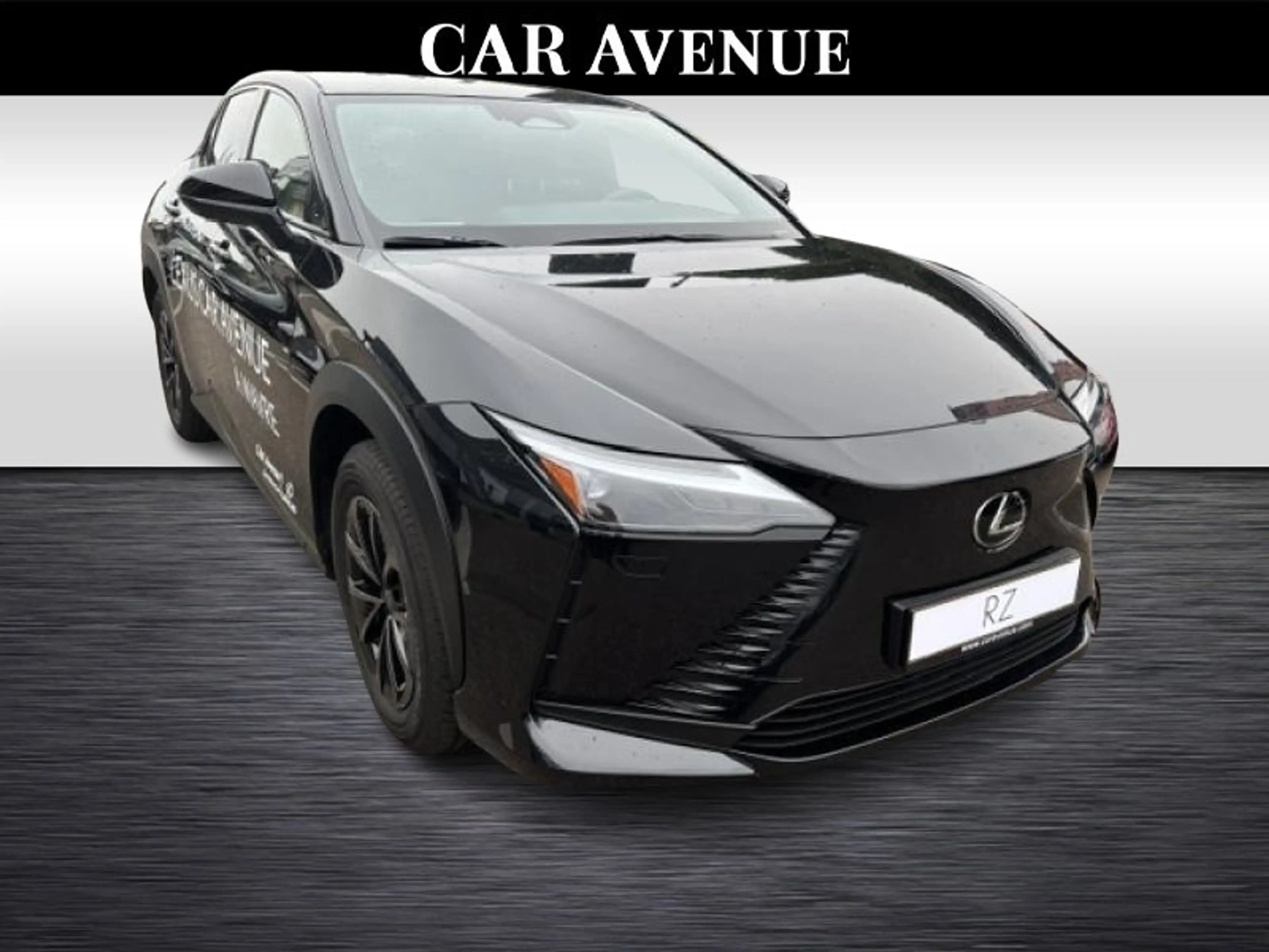 Lexus RZ EXECUTIVE — photo 2