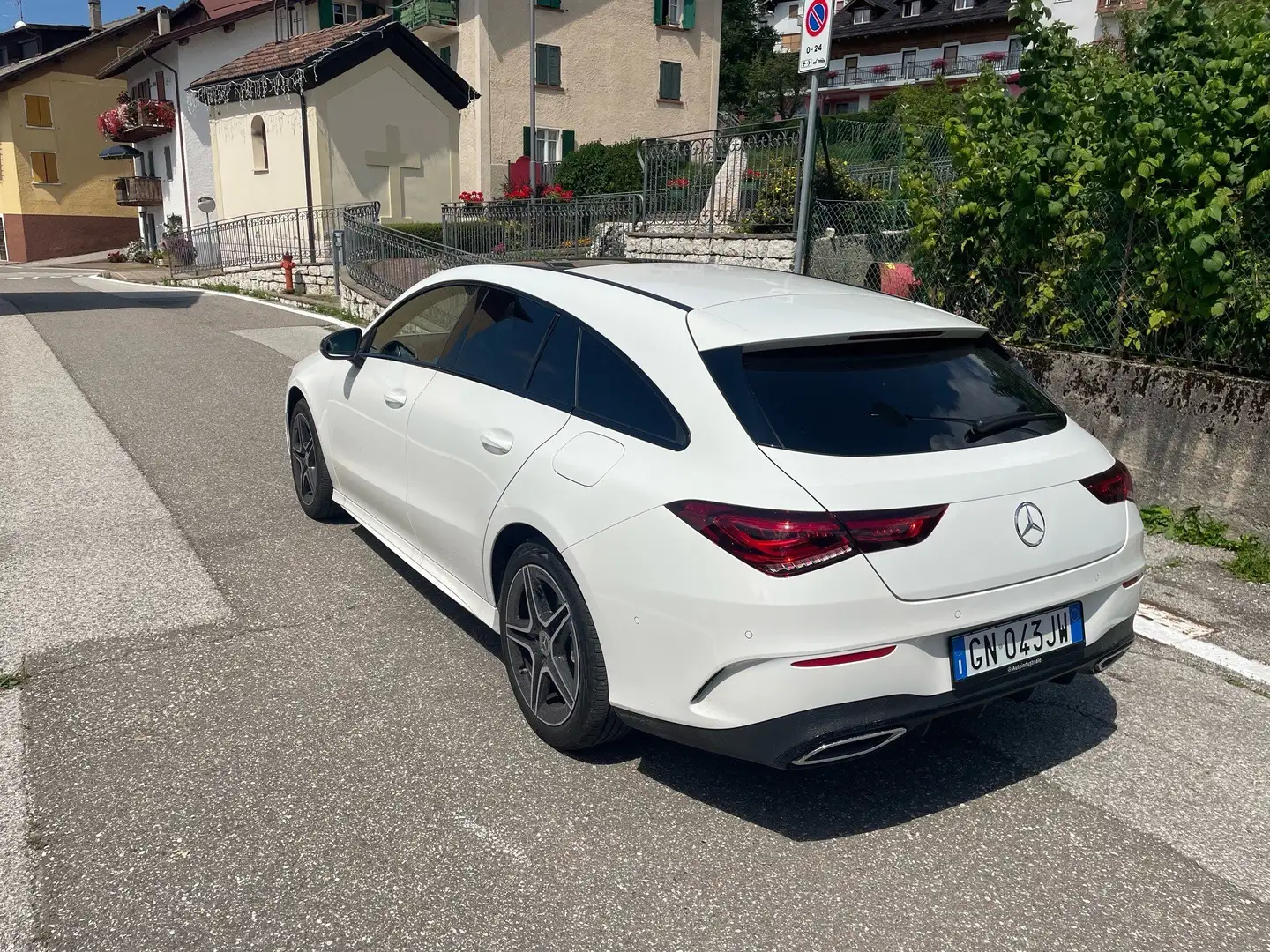 Mercedes-Benz CLA 250 CLA 250 e Plug-in hybrid Shooting Brake Premium Bianco - 1