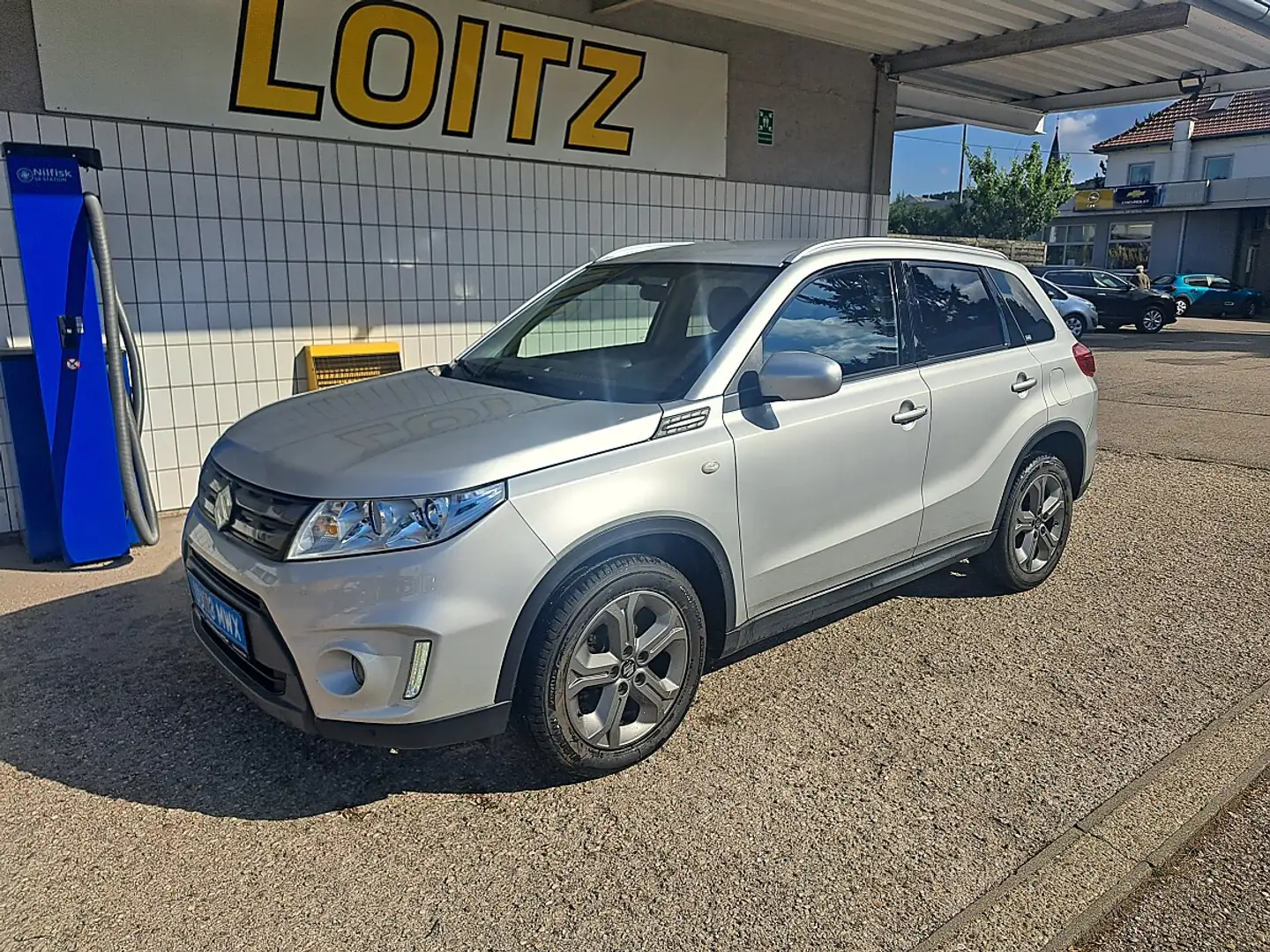 Suzuki Vitara 1,6 VVT 4WD GL Shine Aut. Silber - 1