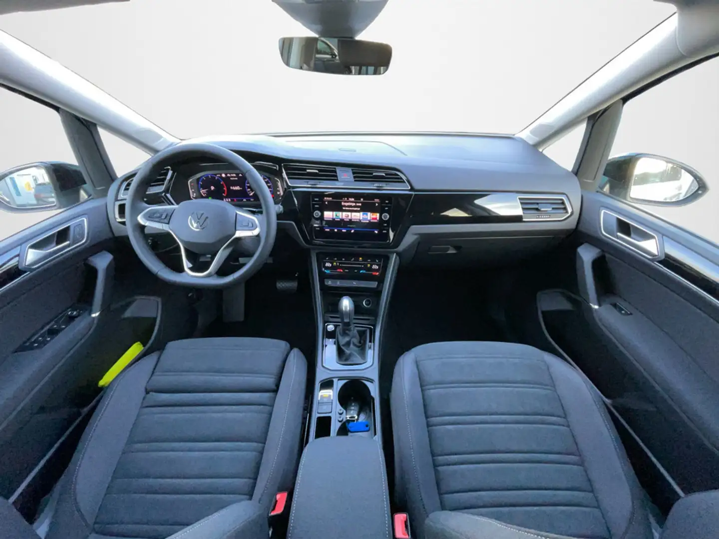 Volkswagen Touran Highline 1.5 TSI DSG+R-LINE+BLACK STYLE Silber - 2