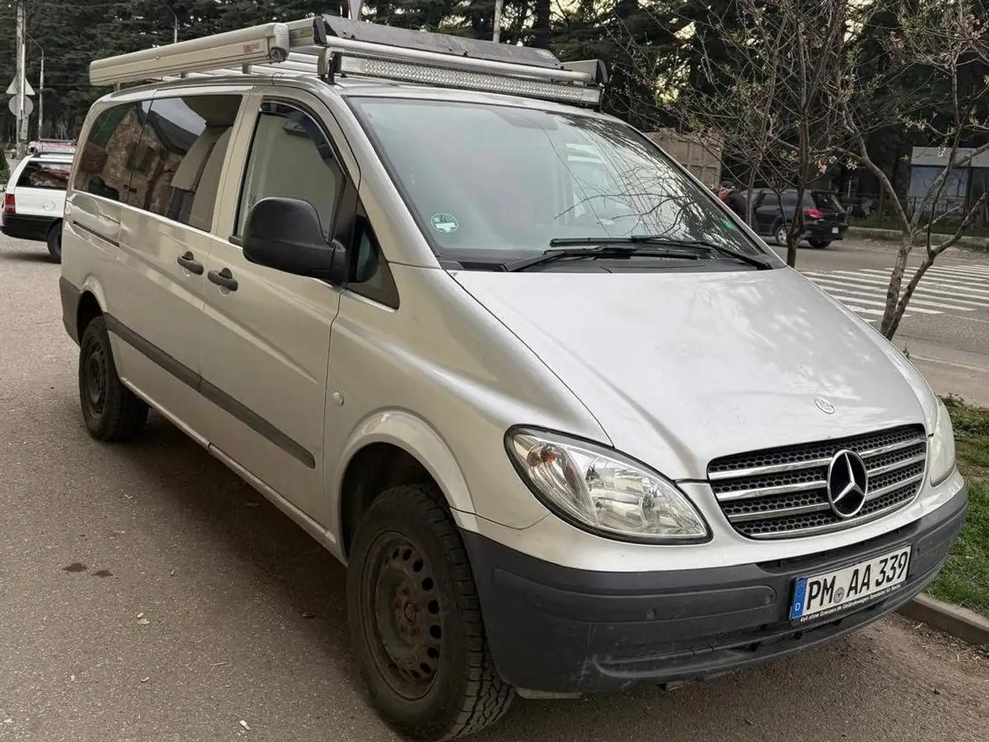 Mercedes-Benz Vito Vito 115 CDI 4x4 Lang DPF Aut. Mixto Silber - 1