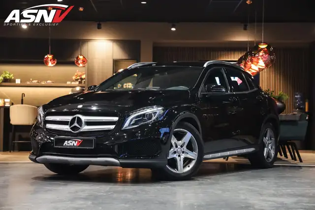 Mercedes-Benz GLA 180 Ambition, 122 PK, Navigatie, AMG/In/Exterieur, Aut