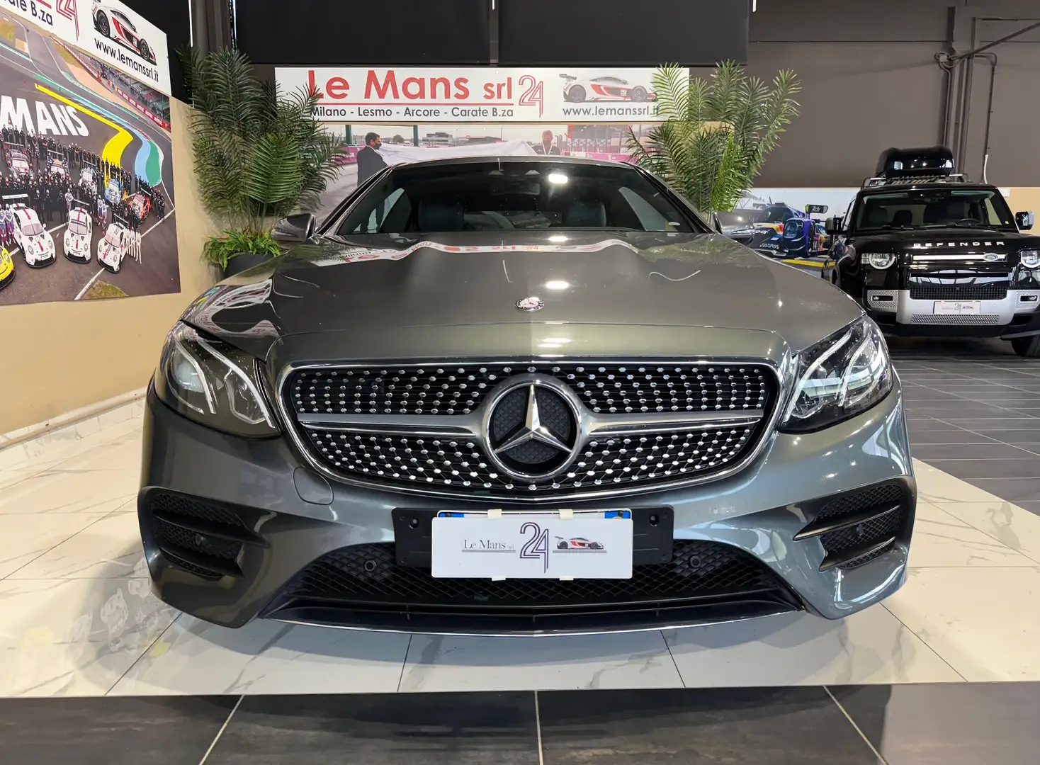 Mercedes-Benz E 220 *Riservata* Coupe d Premium Plus AMG Gris - 2