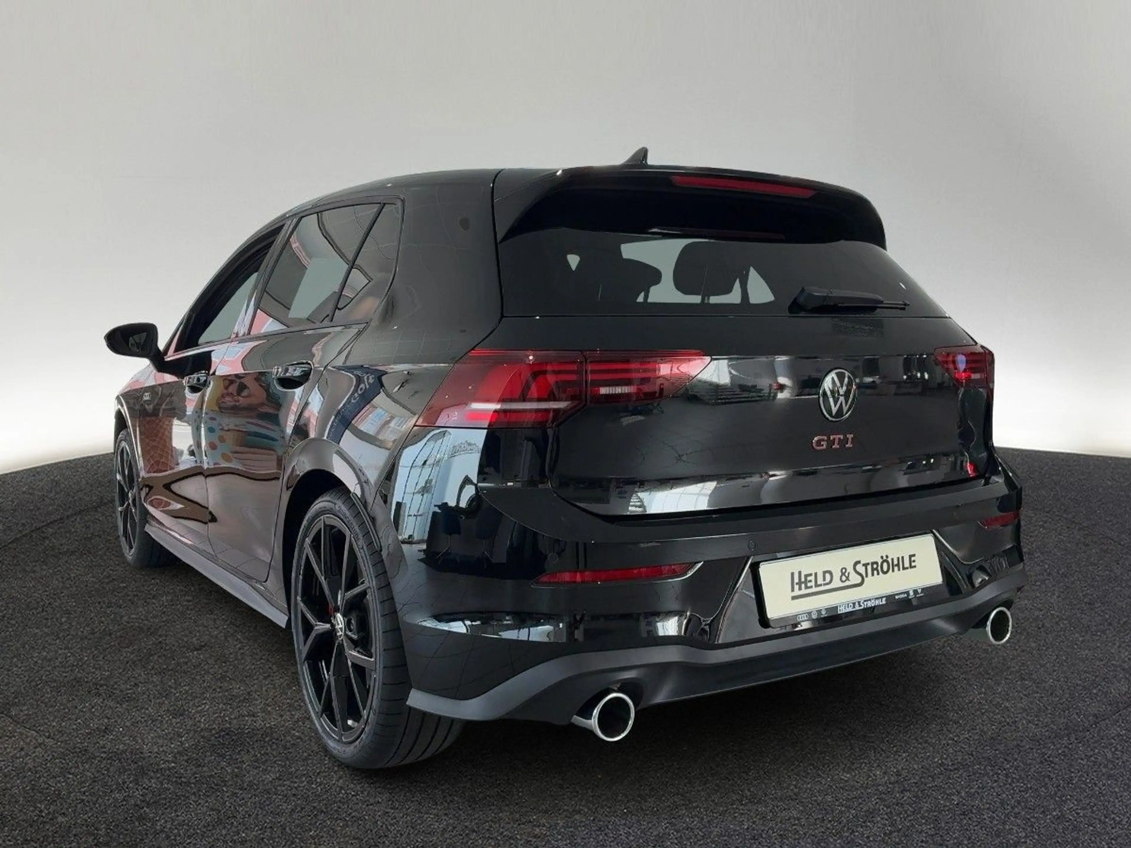 Volkswagen Golf GTI Black Business&Komfort WKR RFK Harman — photo 3